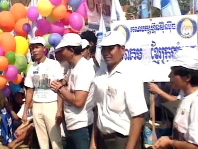 The World This Week: Ballot vs bullet in Cambodia (Aired: May 1993)