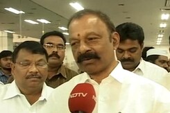 Cyclone Phailin: Let us fight this havoc, appeals Andhra Pradesh minister Cyclone Phailin: Let us fight this havoc, appeals Andhra Pradesh minister