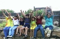 Good Morning India: India celebrates 51 years of Independence (Aired: August 1998) Good Morning India: India celebrates 51 years of Independence (Aired: August 1998)