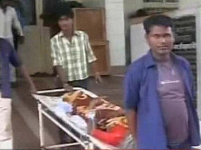 दतिया के मंदिर के पास भगदड़