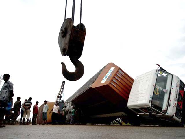 Cyclone Phailin: India Met Department wins battle over forecasts