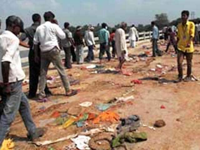 Videos : रतनगढ़ मंदिर भगदड़ में मरने वालों की संख्या 115 पहुंची