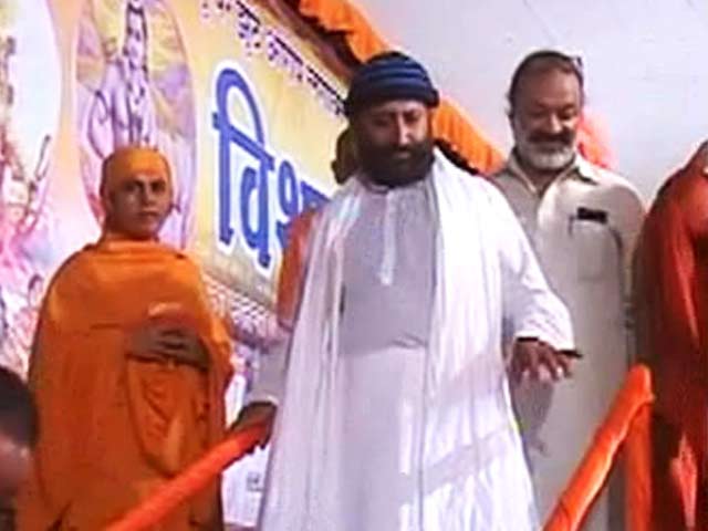 नारायण साईं की तलाश में दिल्ली में छापेमारी