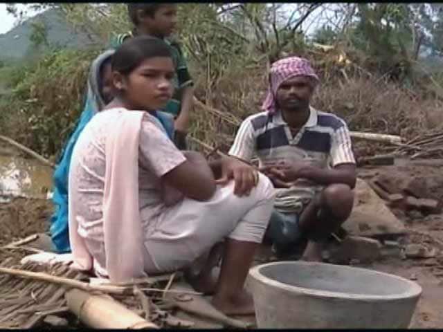 Video : Cyclone Phailin: A cow and a vessel is all this Odisha man is left with