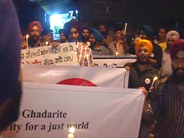 दिल्ली यूनिवर्सिटी से पंजाबी-उर्दू हटाने का विरोध