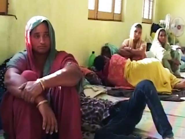 पाकिस्तानी फायरिंग से दहशत, लोगों का पलायन