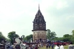 डोंडियाखेड़ा : खुदाई का चौथा दिन, सोने की उम्मीद कम डोंडियाखेड़ा : खुदाई का चौथा दिन, सोने की उम्मीद कम