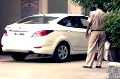 दिल्ली के सफदरजंग एन्क्लेव में नाबालिग लड़की से गैंगरेप दिल्ली के सफदरजंग एन्क्लेव में नाबालिग लड़की से गैंगरेप