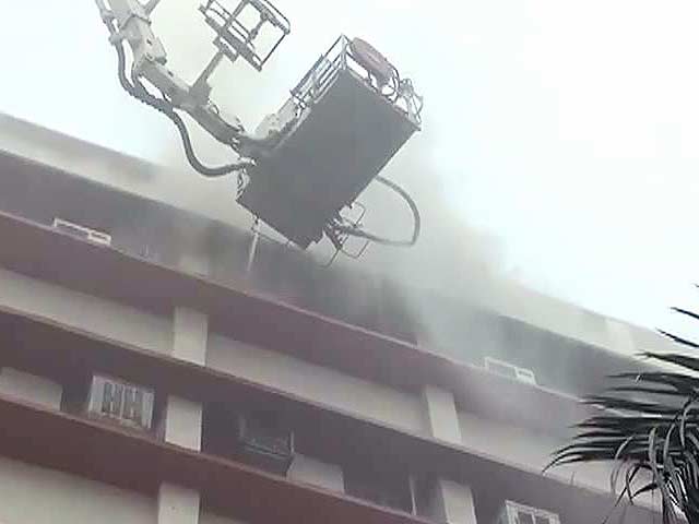 दिल्ली : एजीसीआर की बिल्डिंग में आग