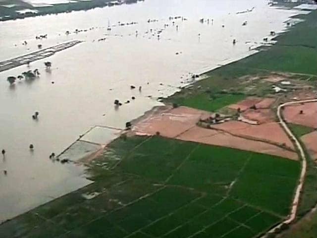 Video : Rains continue in Andhra Pradesh, 32 dead