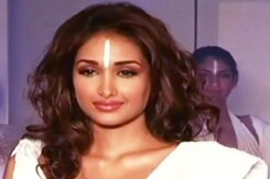 जिया खान की मौत की सच्चाई, खुदकुशी या कत्ल... जिया खान की मौत की सच्चाई, खुदकुशी या कत्ल...