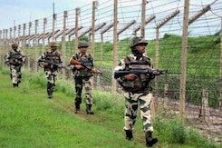 उरी में पाक की ओर फायरिंग में जेसीओ शहीद उरी में पाक की ओर फायरिंग में जेसीओ शहीद
