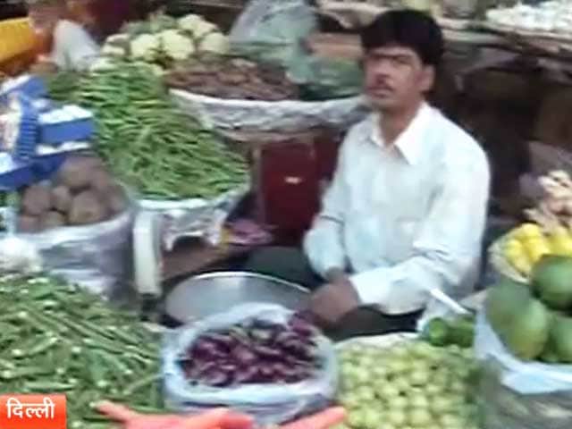 Videos : सब्जियों के दाम आसमान पर