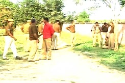 Thousands of cops guard 2 villages as fear returns to Muzaffarnagar Thousands of cops guard 2 villages as fear returns to Muzaffarnagar
