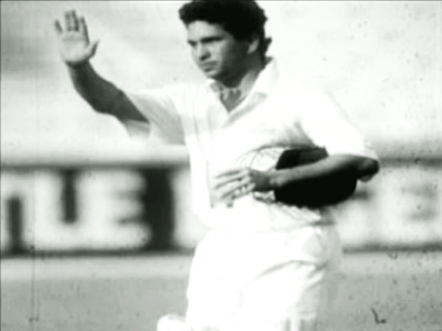 'सचिन को बचपन में ही गावस्कर ने दी थी सही ऑटोग्राफ बनाने की सलाह' 'सचिन को बचपन में ही गावस्कर ने दी थी सही ऑटोग्राफ बनाने की सलाह'