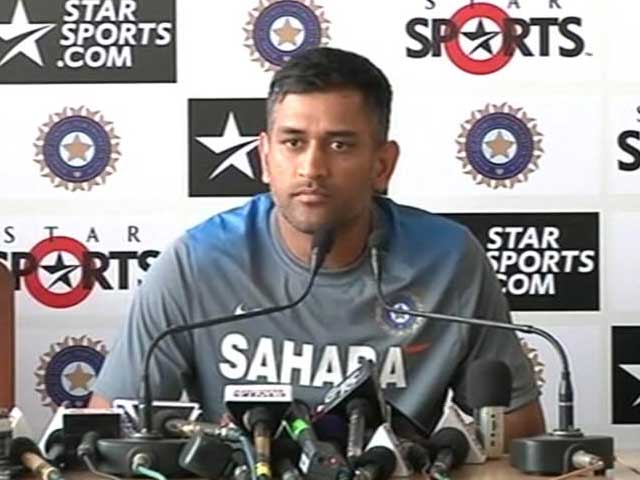 Video : Frenzy around Sachin's 199th Test not a distraction, says Dhoni