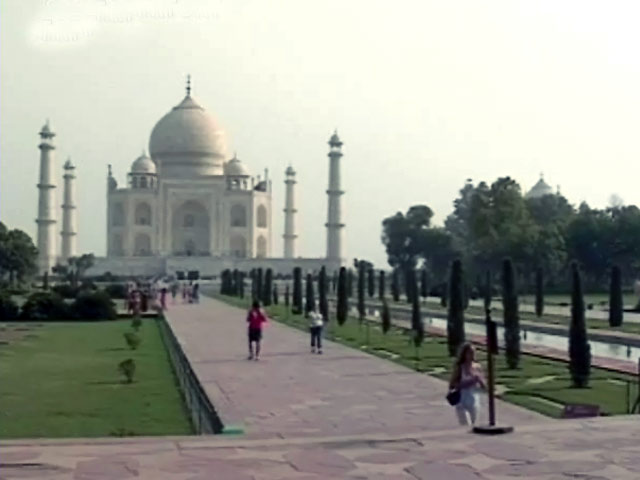 स्पेशल रिपोर्ट : सबको दीवाना बना दे ताज...!