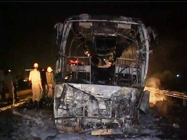 7 killed as luxury bus in Karnataka catches fire, driver and owner booked