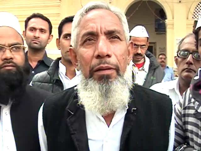 दिल्ली : हर्षवर्धन के खिलाफ 'आप' ने इशरत अली को उतारा