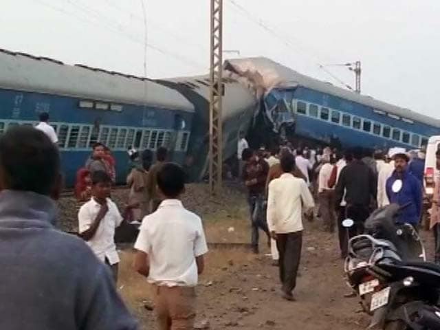 Video : नासिक में ट्रेन पटरी से उतरी, चार लोगों की मौत