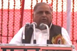 Mulayam Singh Yadav demands ban on English in Parliament Mulayam Singh Yadav demands ban on English in Parliament