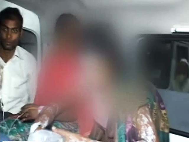 Videos : दिल्ली : दो महिलाओं पर तेजाब फेंका