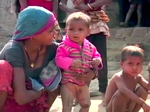 Videos : भोपाल के करीब एक 'प्यासा गांव'
