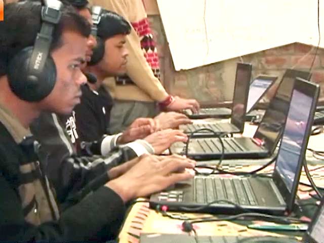 गरीब आदमी का सोशल नेटवर्क