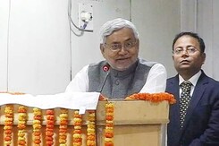 पढ़े-लिखे लोगों की है ज्यादा जिम्मेदारी : नीतीश पढ़े-लिखे लोगों की है ज्यादा जिम्मेदारी : नीतीश