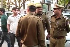 तरुण तेजपाल मामले में सबूतों की तलाश तरुण तेजपाल मामले में सबूतों की तलाश