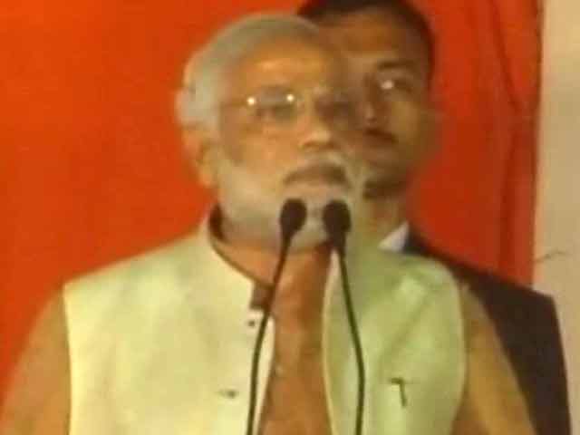 Video : You can not suppress me, Narendra Modi's message to Congress in last rally before Delhi polls