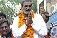 Supreme Court dismisses Sajjan Kumar's plea, asks him to face trial for murder Supreme Court dismisses Sajjan Kumar's plea, asks him to face trial for murder