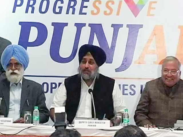 नरेंद्र मोदी की राह पर बादल