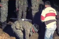 बिहार : नक्सली हमले में आठ पुलिसकर्मी शहीद बिहार : नक्सली हमले में आठ पुलिसकर्मी शहीद