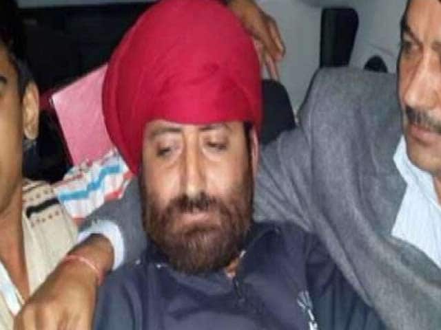 Video : Asaram's son Narayan Sai, disguised as a Sikh, arrested near Delhi