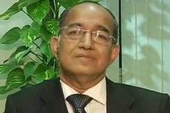 Cash, liquor for voters a big concern: Chief Election Commissioner Cash, liquor for voters a big concern: Chief Election Commissioner