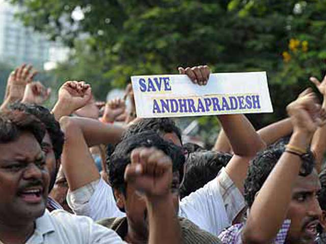 तेलंगाना : नाराज कांग्रेसी सांसदों ने दिया अविश्वास प्रस्ताव का नोटिस