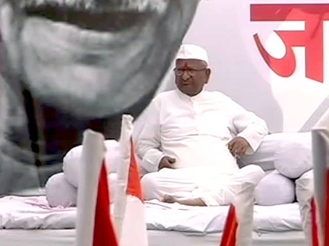 अन्ना हजारे फिर बेमियादी अनशन पर