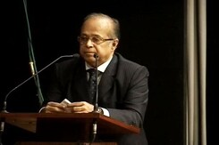 Somnath Chatterjee defends Justice Ganguly Somnath Chatterjee defends Justice Ganguly