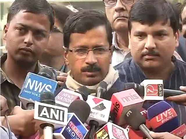 Delhi still waits for a government
