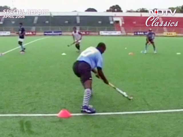 स्पेशल रिपोर्ट : दम तोड़ती हॉकी...
