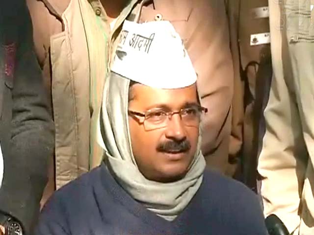 इंडिया नौ बजे : 'आप' को चाहिए और समय