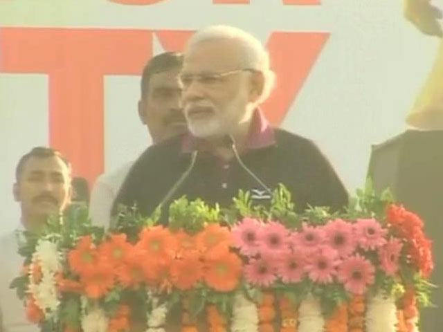 Modi flags off 'Run for Unity' to mobilise support for Sardar Patel statue