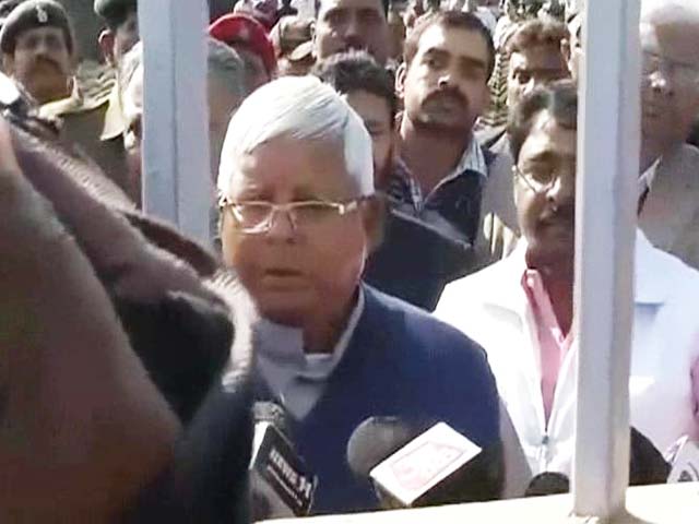 While exiting jail, Lalu, convicted of corruption, slams Lokpal Bill