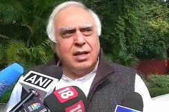 जस्टिस गांगुली के खिलाफ सुप्रीम कोर्ट को कार्रवाई करनी है : सिब्बल जस्टिस गांगुली के खिलाफ सुप्रीम कोर्ट को कार्रवाई करनी है : सिब्बल