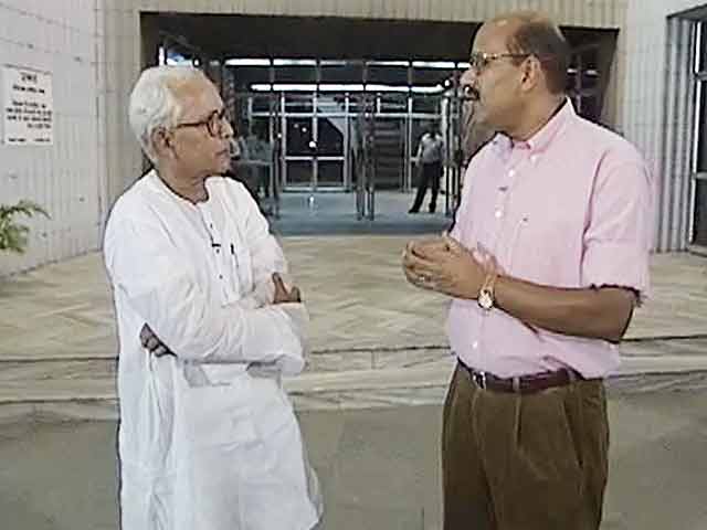 Video : Walk The Talk with Buddhadeb Bhattacharjee (Aired: 2003)