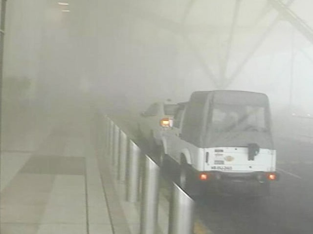 Video : Dense fog in Delhi again, flight operations suspended at airport