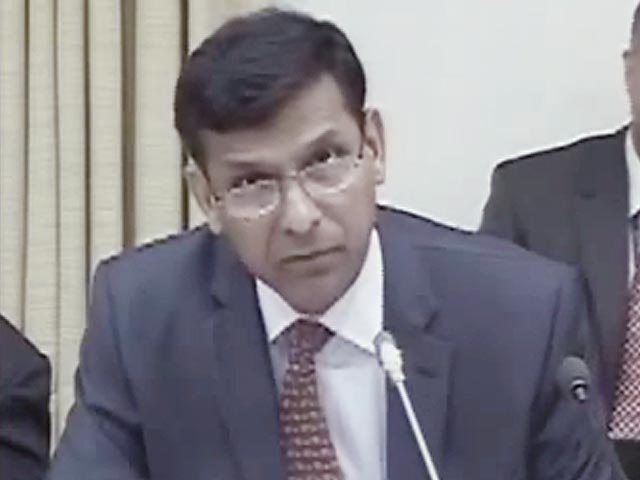 आरबीआई ने ब्याज दरों में नहीं किया बदलाव