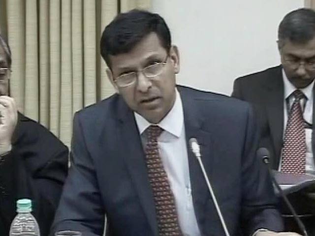 Raghuram Rajan springs a big surprise, keeps rates unchanged