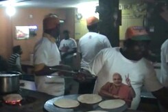 वाराणसी में मोदी की रैली में भीड़ जुटाने की कवायद वाराणसी में मोदी की रैली में भीड़ जुटाने की कवायद